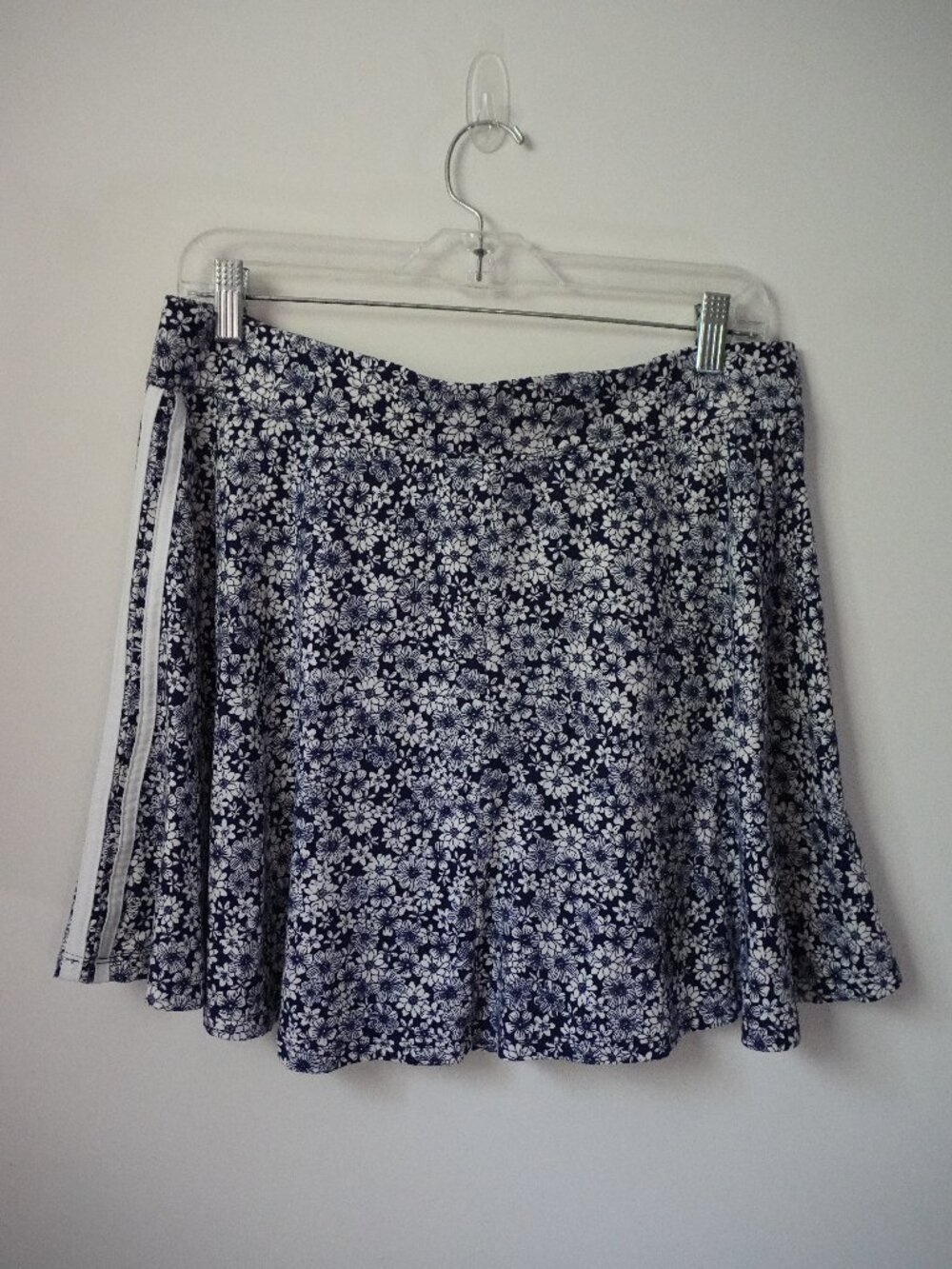 Joe Boxer Floral Navy and White Tennis Sports Skirt Size Large